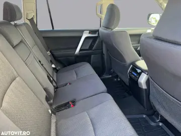 Toyota Land Cruiser 2.8l D-4D 204 CP A T 7 locuri Executive