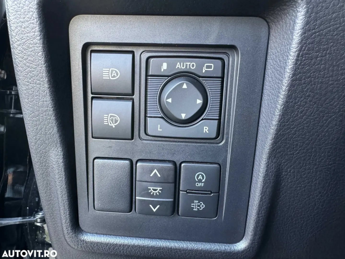 Toyota Land Cruiser 2.8l D-4D 204 CP A T 7 locuri Executive