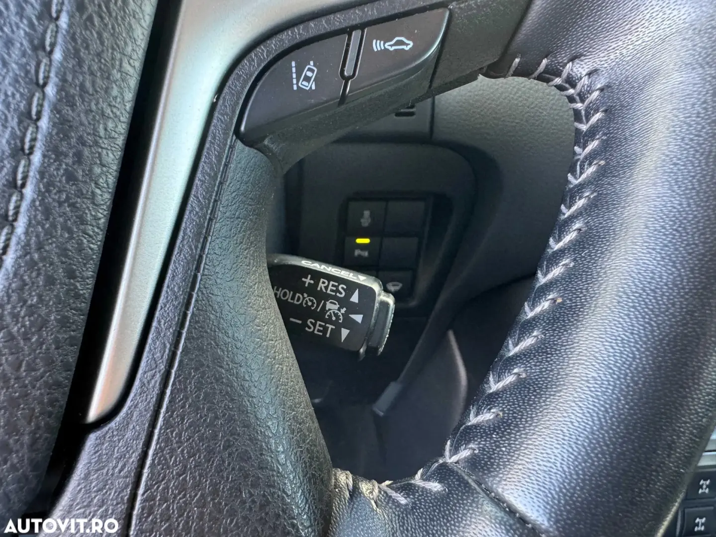 Toyota Land Cruiser 2.8l D-4D 204 CP A T 7 locuri Executive