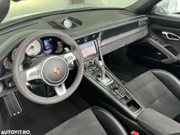 Porsche 911 Carrera GTS Cabriolet PDK