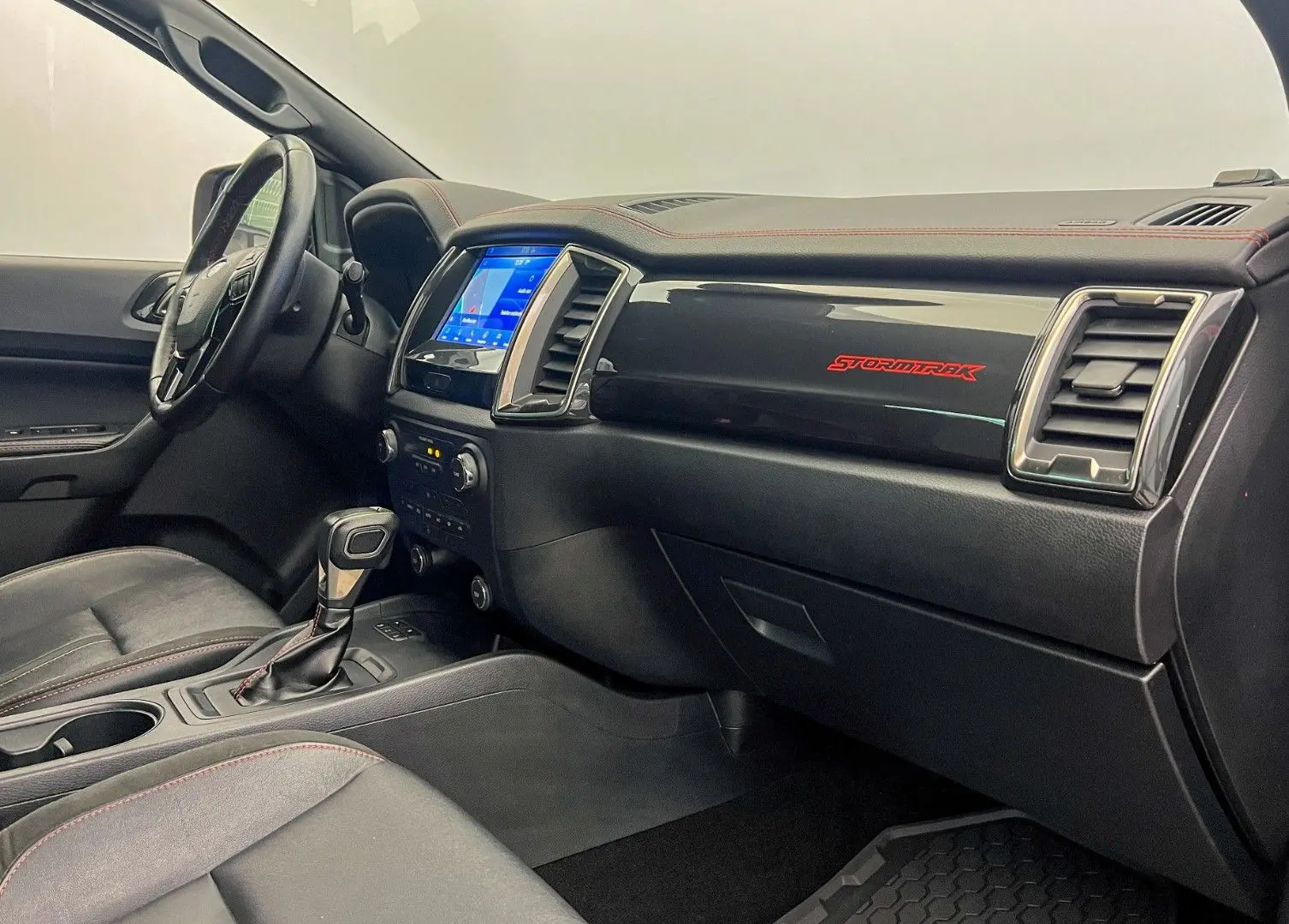 Ranger Stormtrak 4x4  GARANTIE 01.2027 Rollo