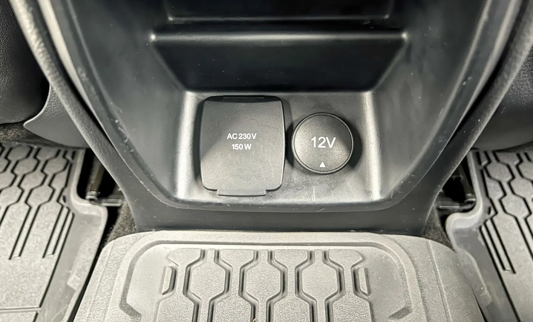 Ranger Stormtrak 4x4  GARANTIE 01.2027 Rollo