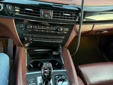 BMW X6 M50