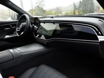 Mercedes-Benz E 450 4M AMG-Sport Super Pano Stdhz