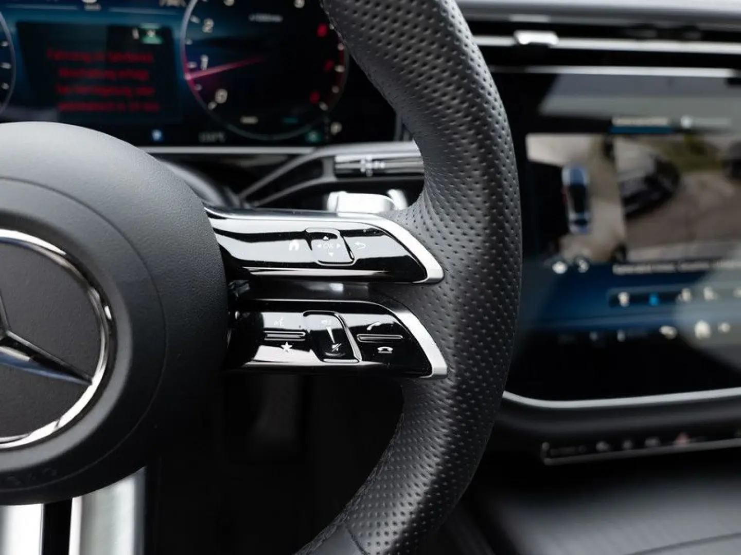 Mercedes-Benz E 450 4M AMG-Sport Super Pano Stdhz