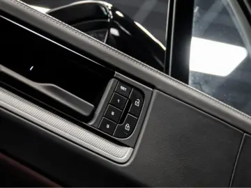 Cayenne Coupe E-Hybrid HUD Pass Display Luft