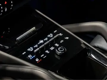 Cayenne Coupe E-Hybrid HUD Pass Display Luft