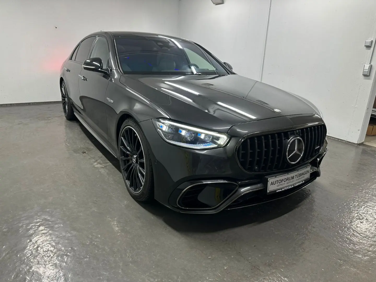 S 63 E Performance L  KERAMIK TV PANO