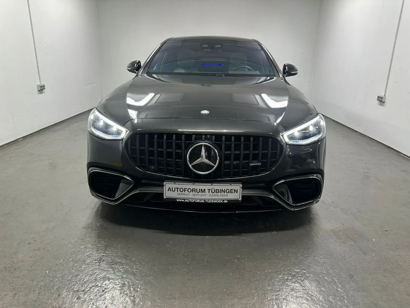 S 63 E Performance L  KERAMIK TV PANO