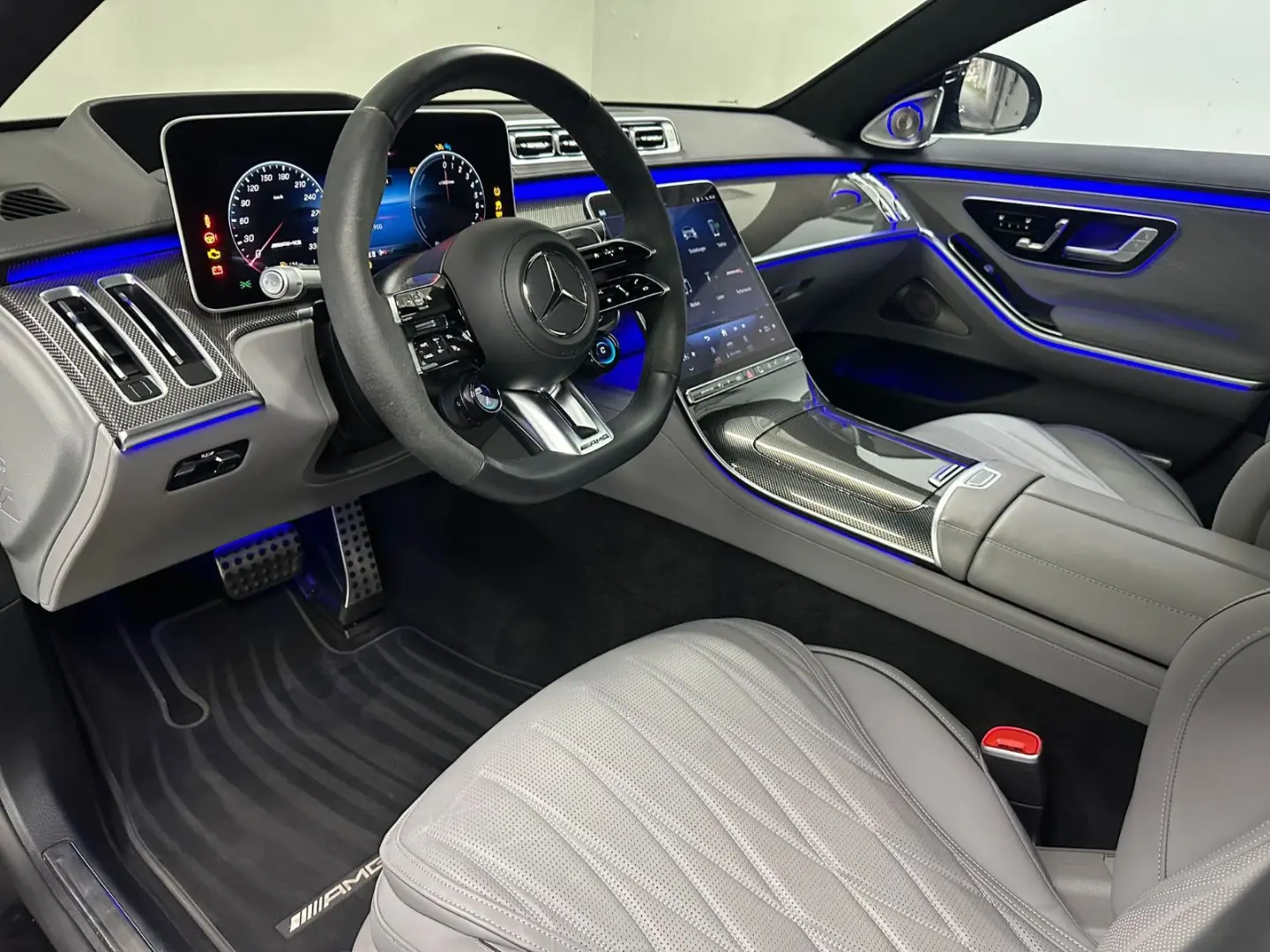 S 63 E Performance L  KERAMIK TV PANO