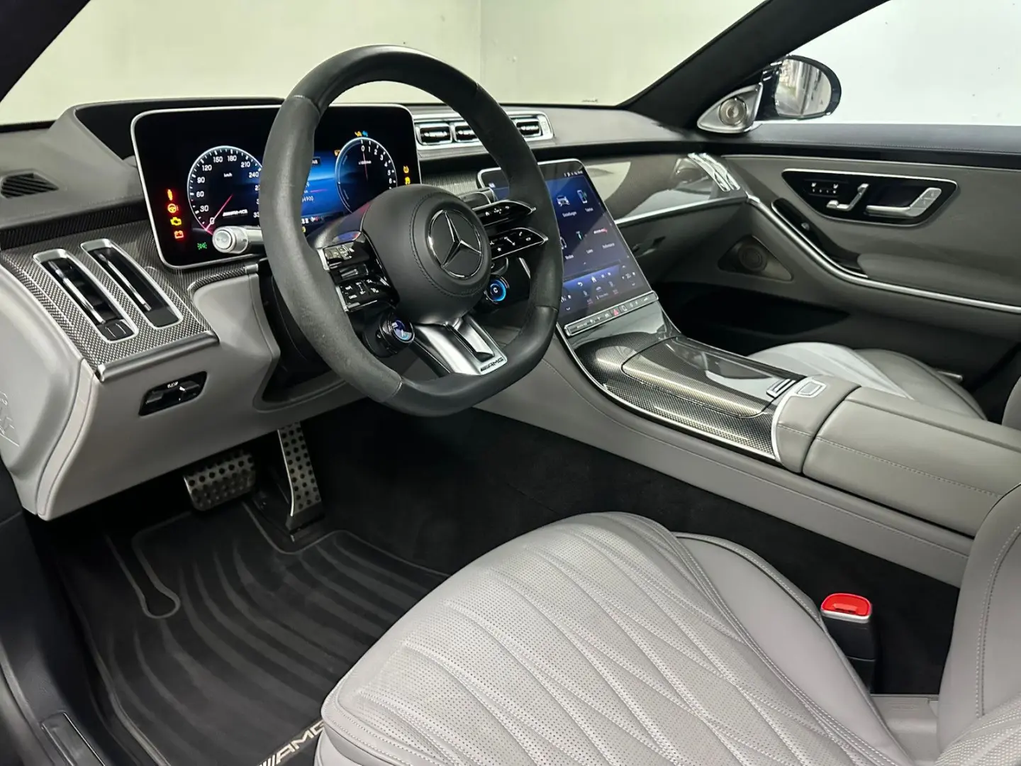 S 63 E Performance L  KERAMIK TV PANO