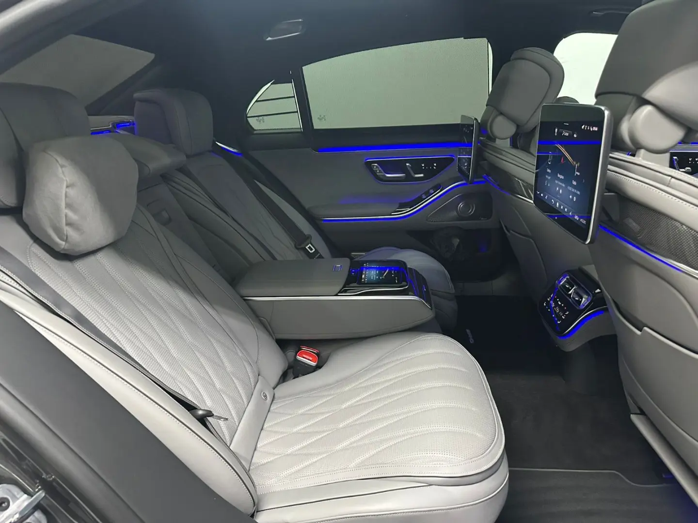 S 63 E Performance L  KERAMIK TV PANO