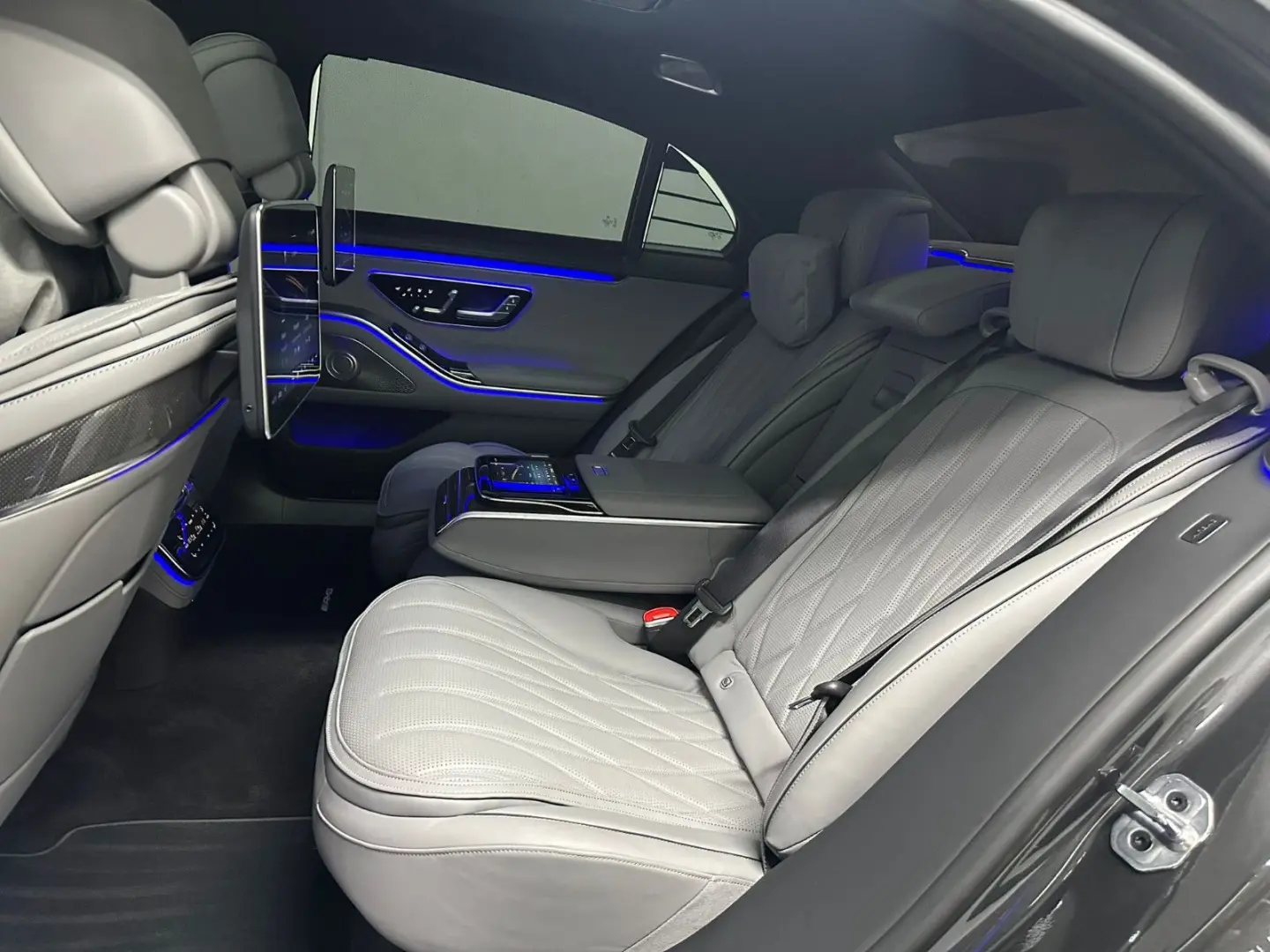 S 63 E Performance L  KERAMIK TV PANO