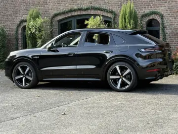 Cayenne E-Hybrid Coupe SPORTDESIGN 22 EXCLUSIVE