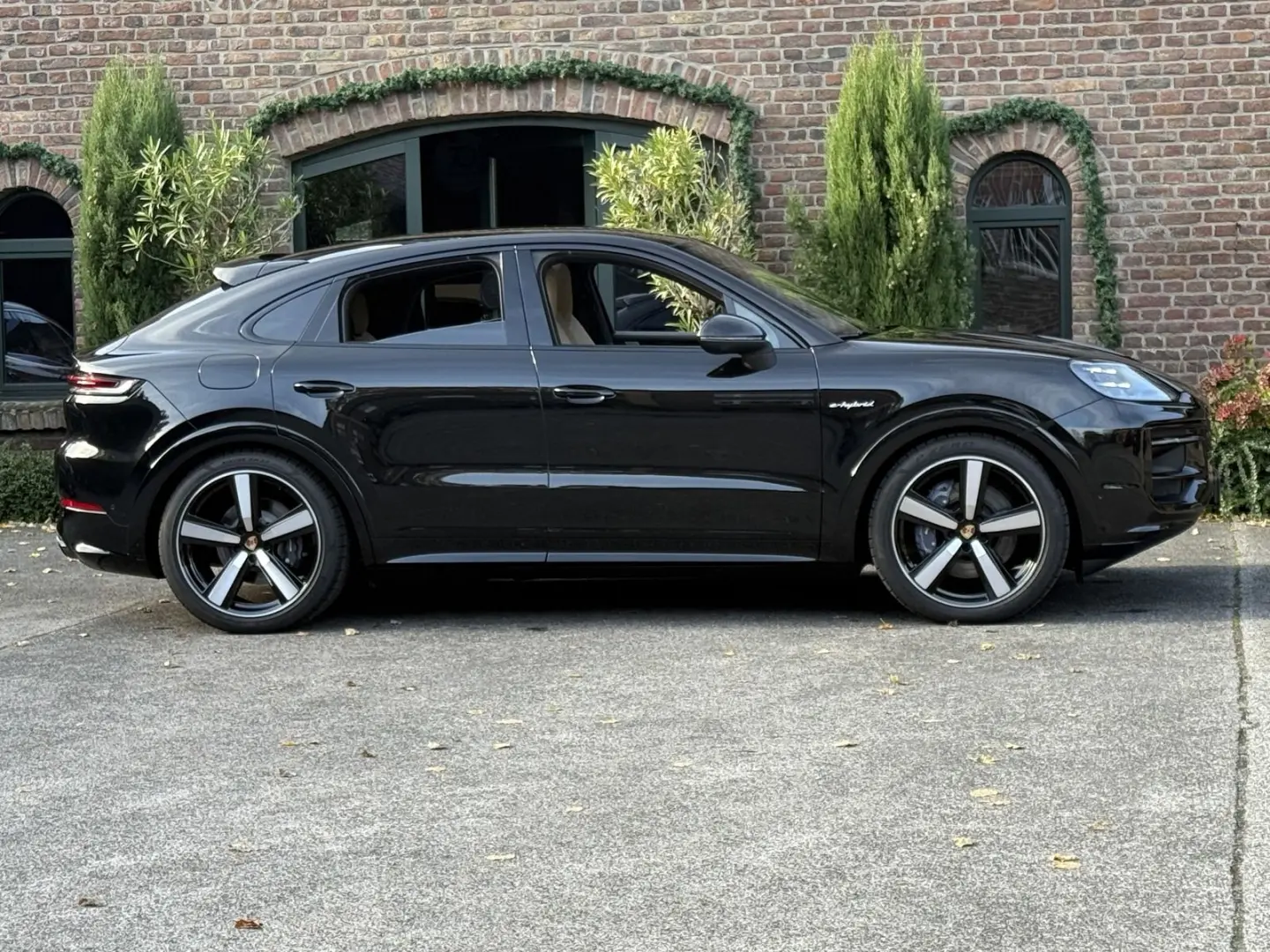 Cayenne E-Hybrid Coupe SPORTDESIGN 22 EXCLUSIVE