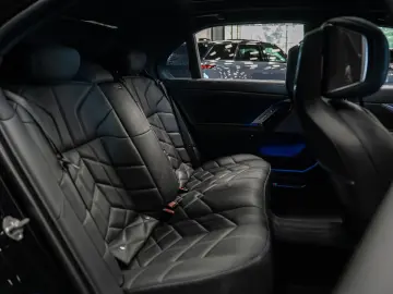 740 d xDrive M Sport Pro B&W Pano SurroundV