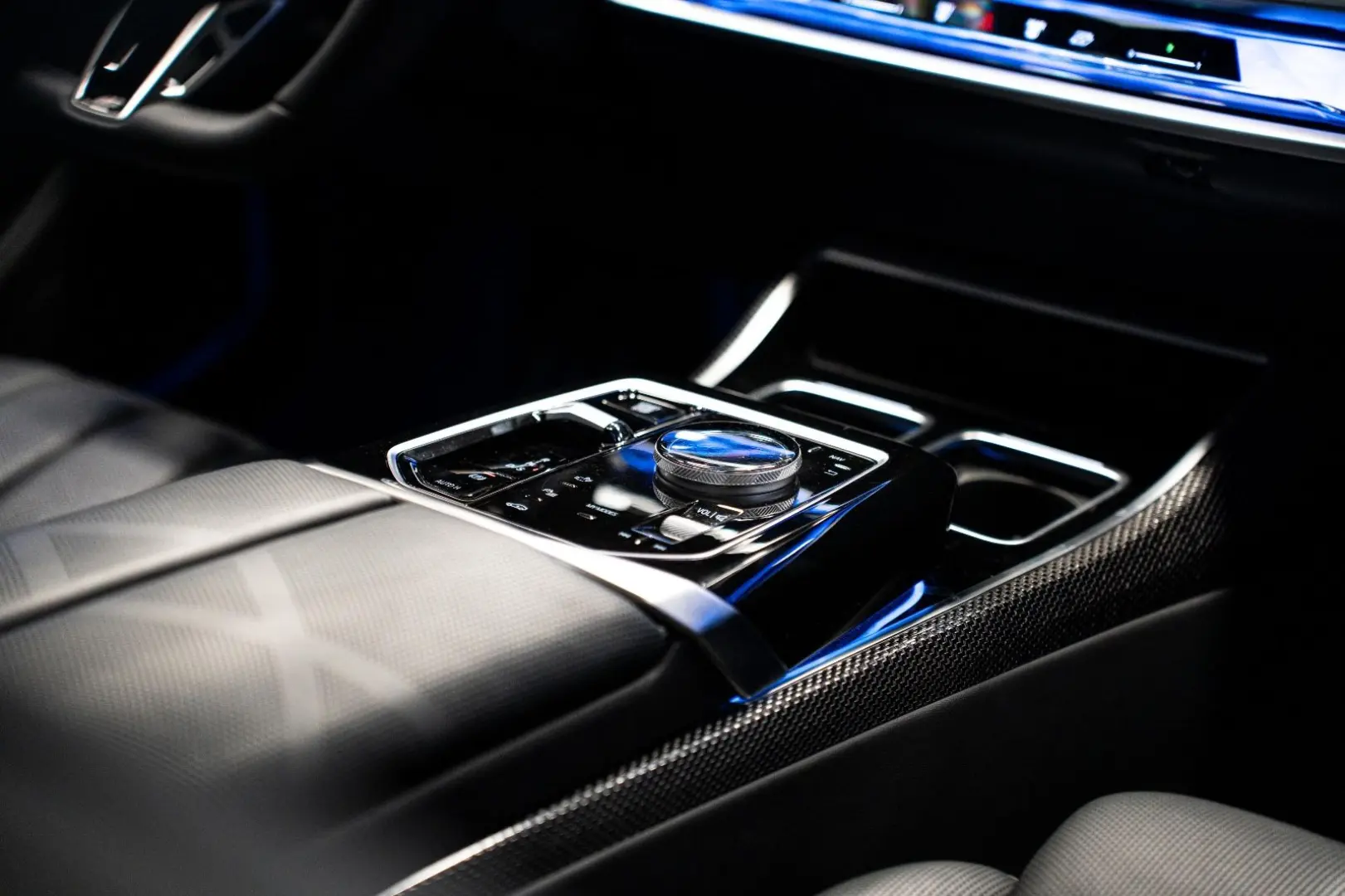 740 d xDrive M Sport Pro B&W Pano SurroundV