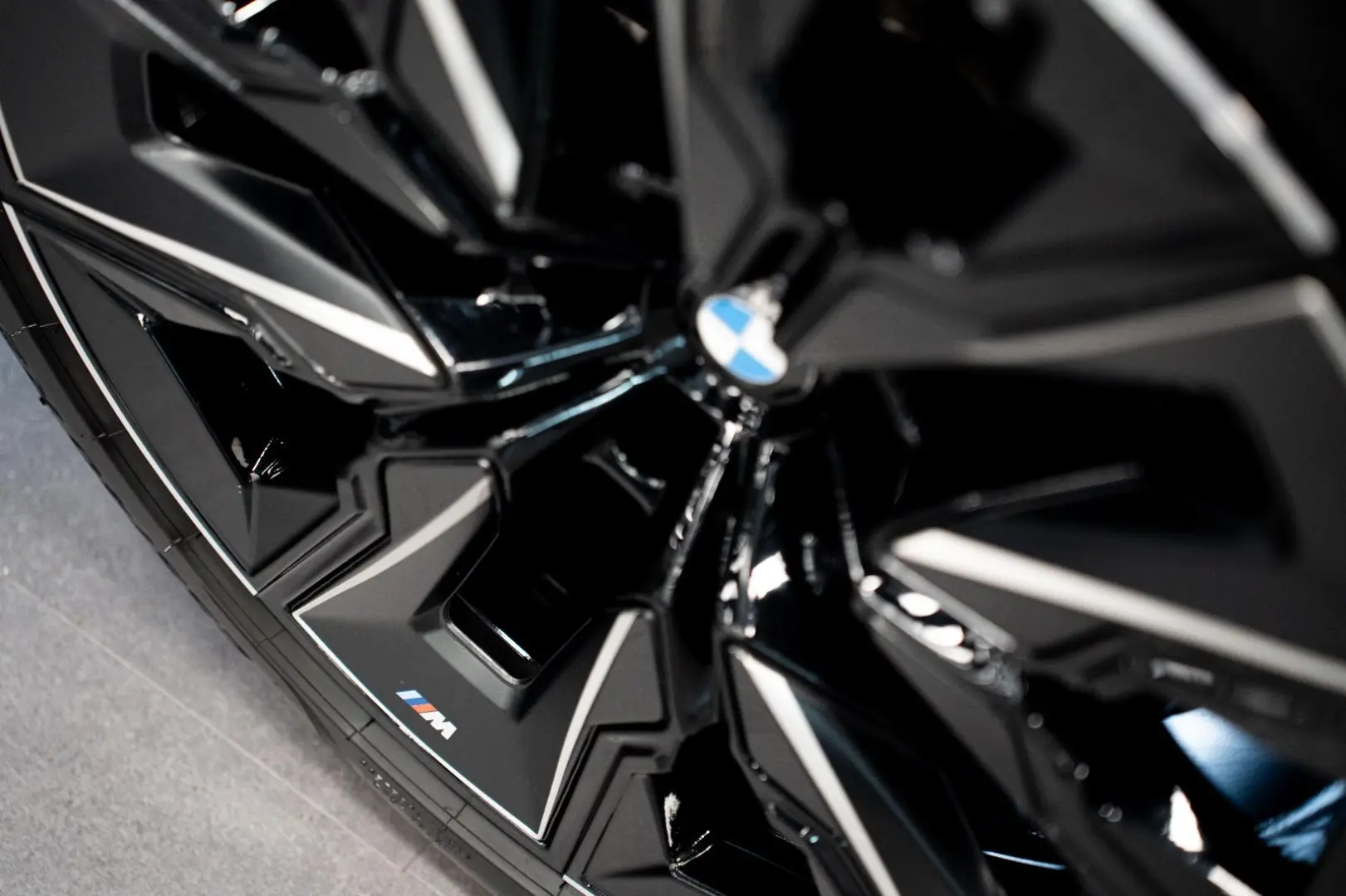 740 d xDrive M Sport Pro B&W Pano SurroundV