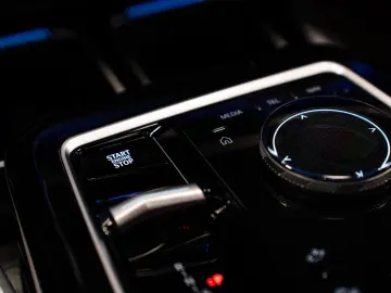 740 d xDrive M Sport Pro B&W Pano SurroundV