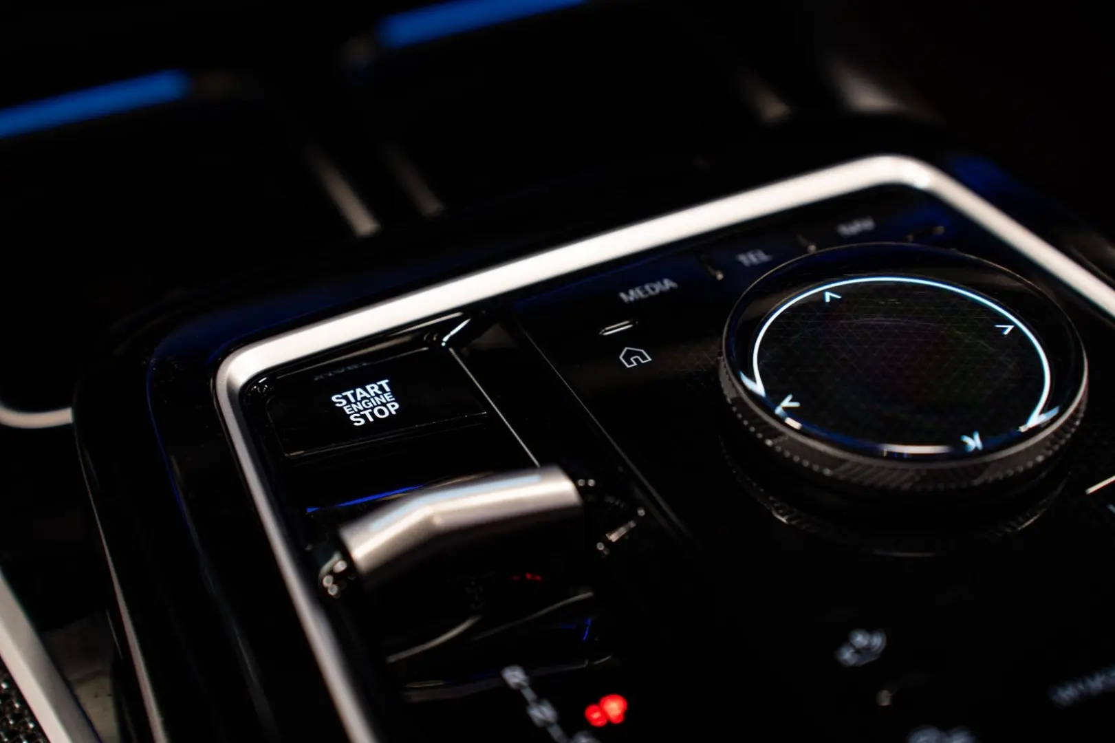 740 d xDrive M Sport Pro B&W Pano SurroundV