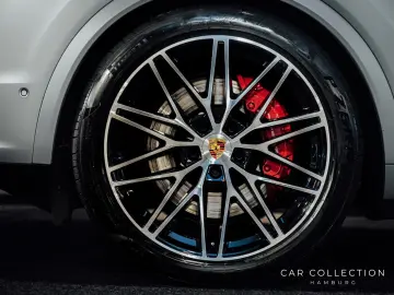 Cayenne E-Hybrid Bose  Carbon  Folie