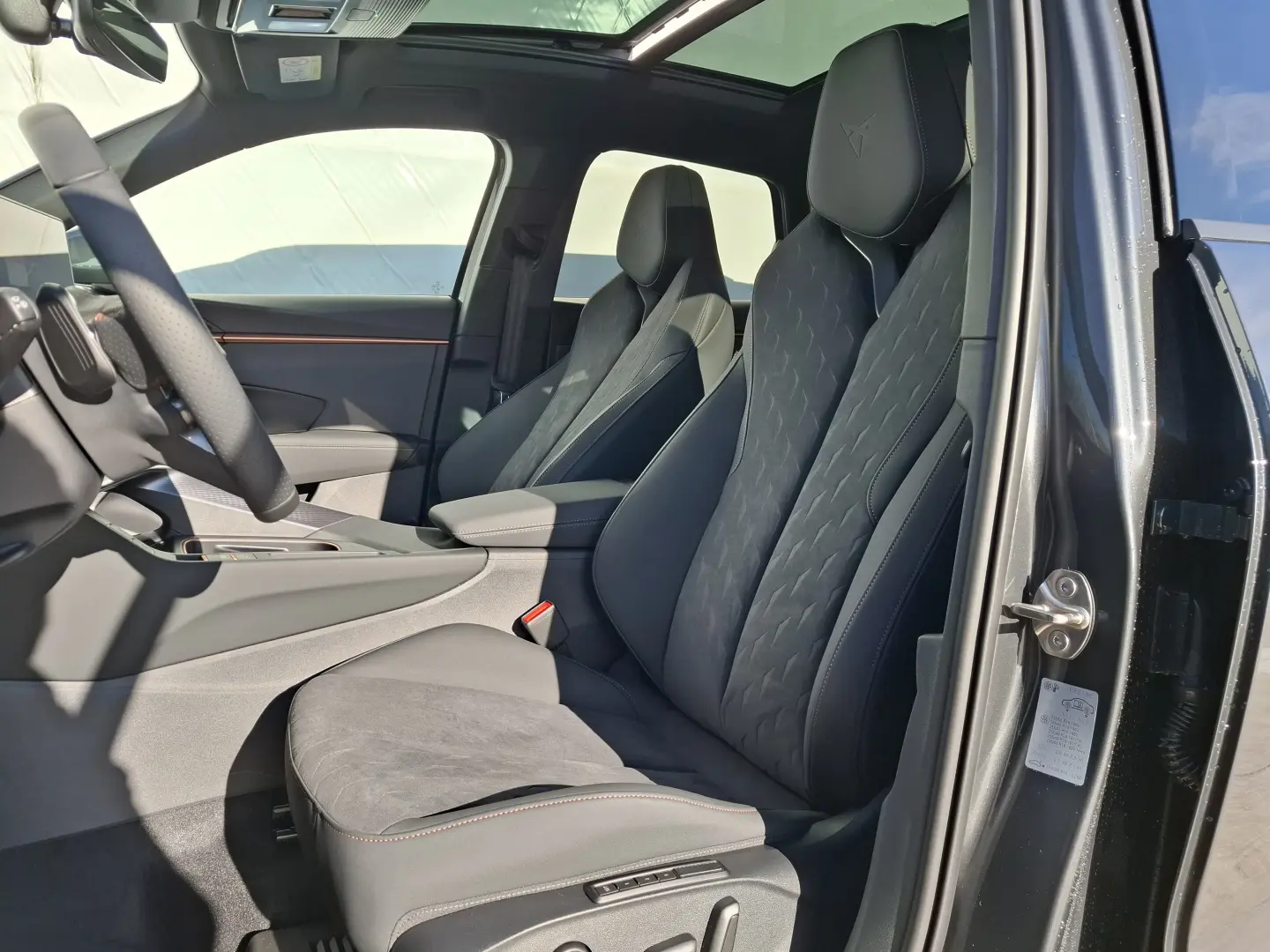 Cupra Terramar 1.5 eTSI 150CP A7 hibrid MHEV