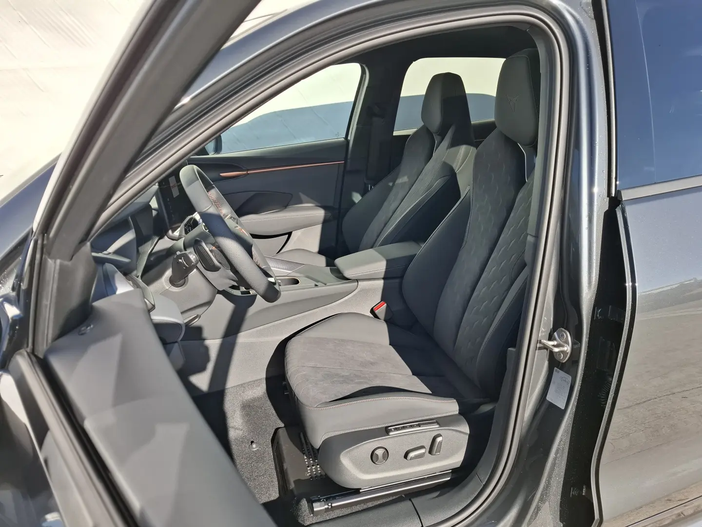 Cupra Terramar 1.5 eTSI 150CP A7 hibrid MHEV