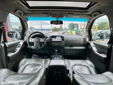 Nissan Pathfinder 2.5 dCi Aut LE Plus