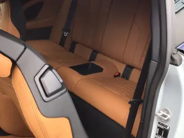 M2 Coupé Schaltgetriebe-Adaptives M Fahrwerk-Har