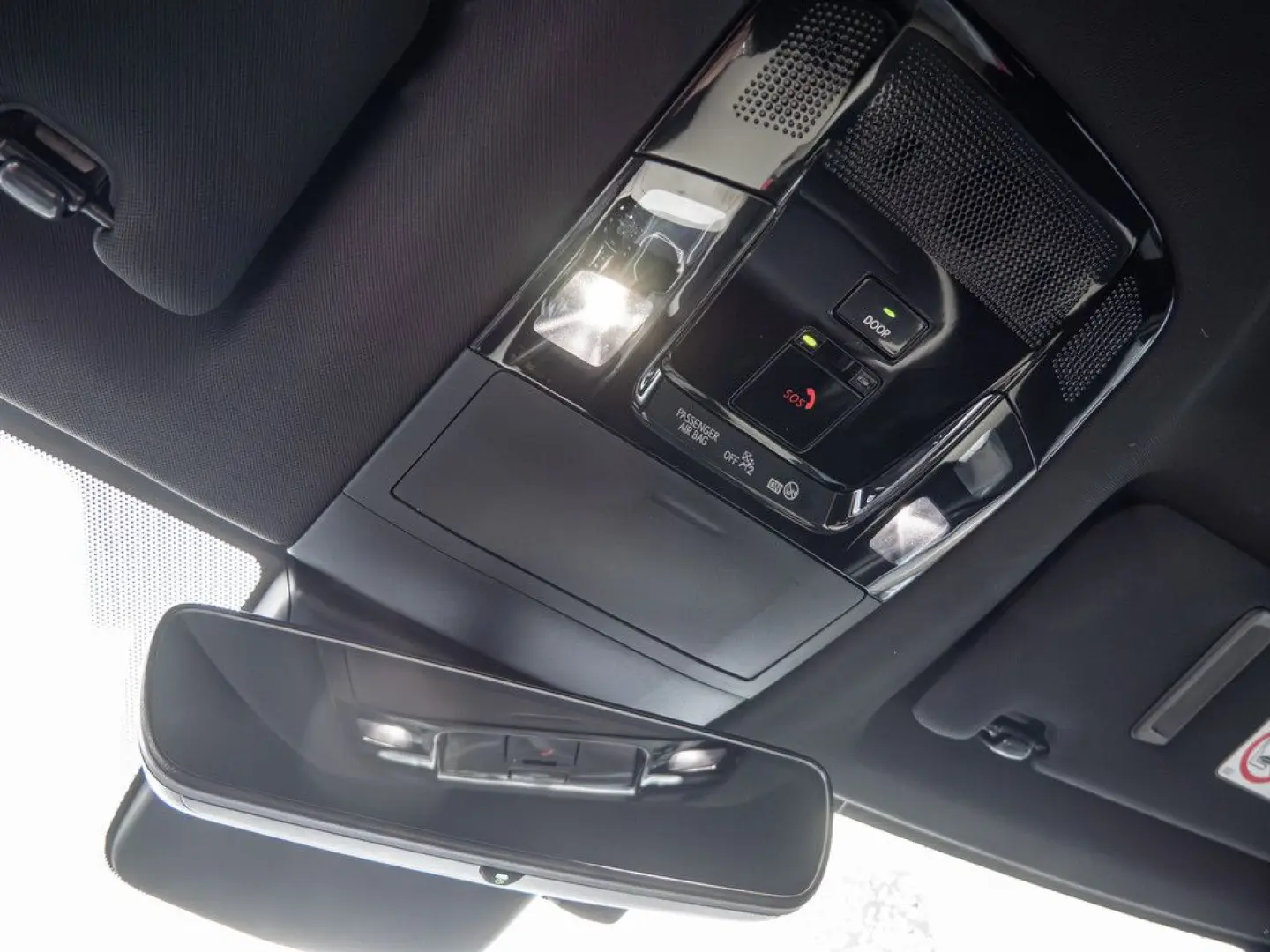 NX 450h   Executive ACC LED 360  Interieur-Pak.