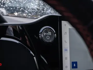 NX 450h   Executive ACC LED 360  Interieur-Pak.