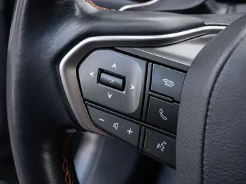 NX 450h   Executive ACC LED 360  Interieur-Pak.