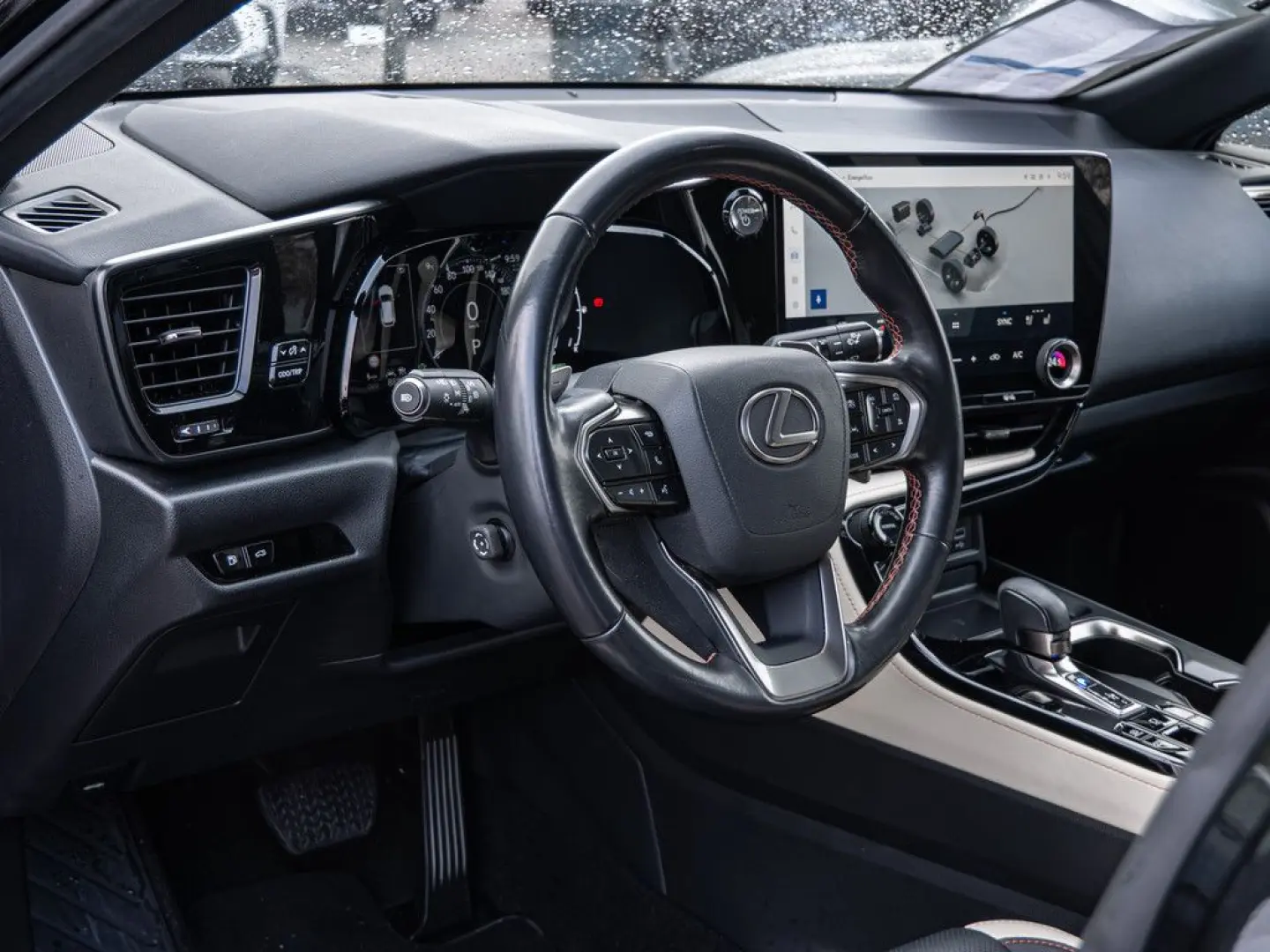 NX 450h   Executive ACC LED 360  Interieur-Pak.