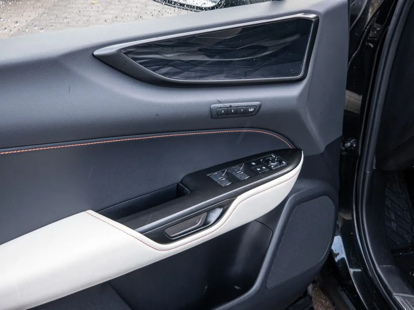 NX 450h   Executive ACC LED 360  Interieur-Pak.