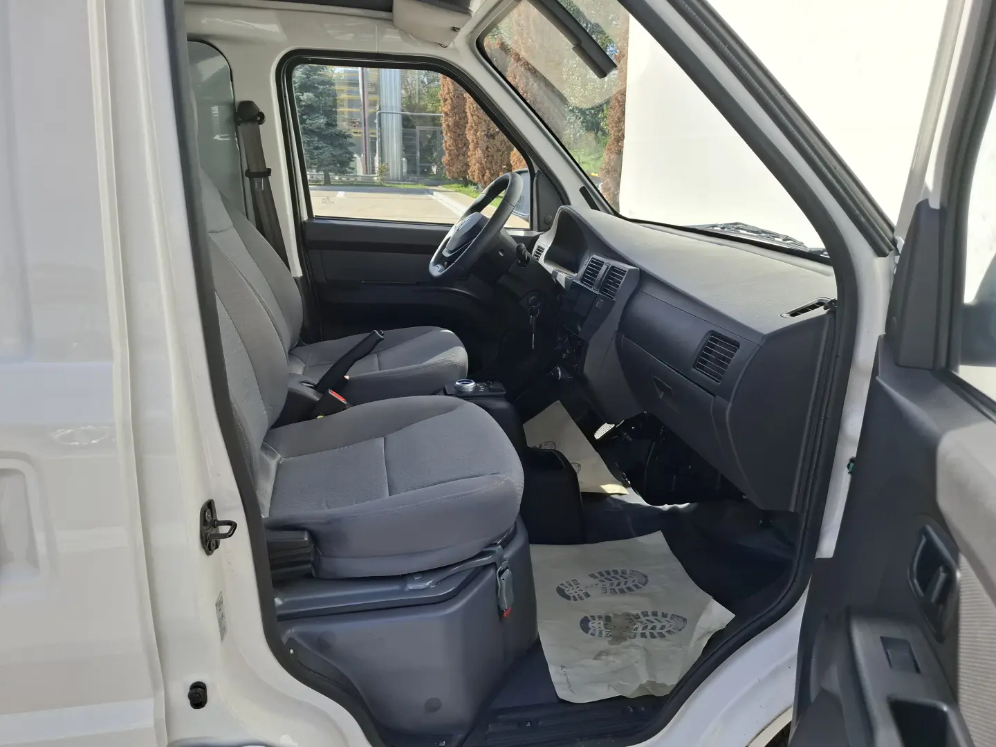 FEST E-BOX M---Autoutilitara--ELECTRIC