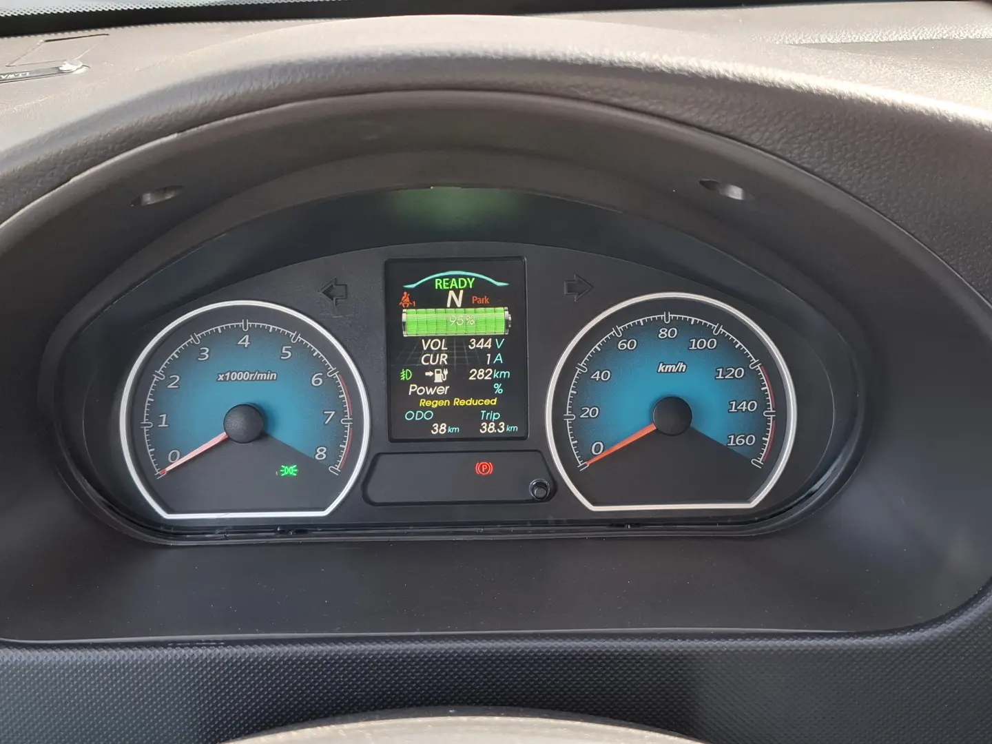 FEST E-BOX M---Autoutilitara--ELECTRIC