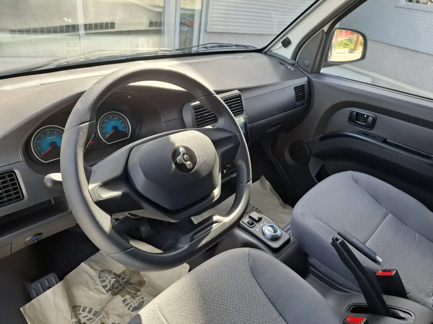 FEST E-BOX M---Autoutilitara--ELECTRIC