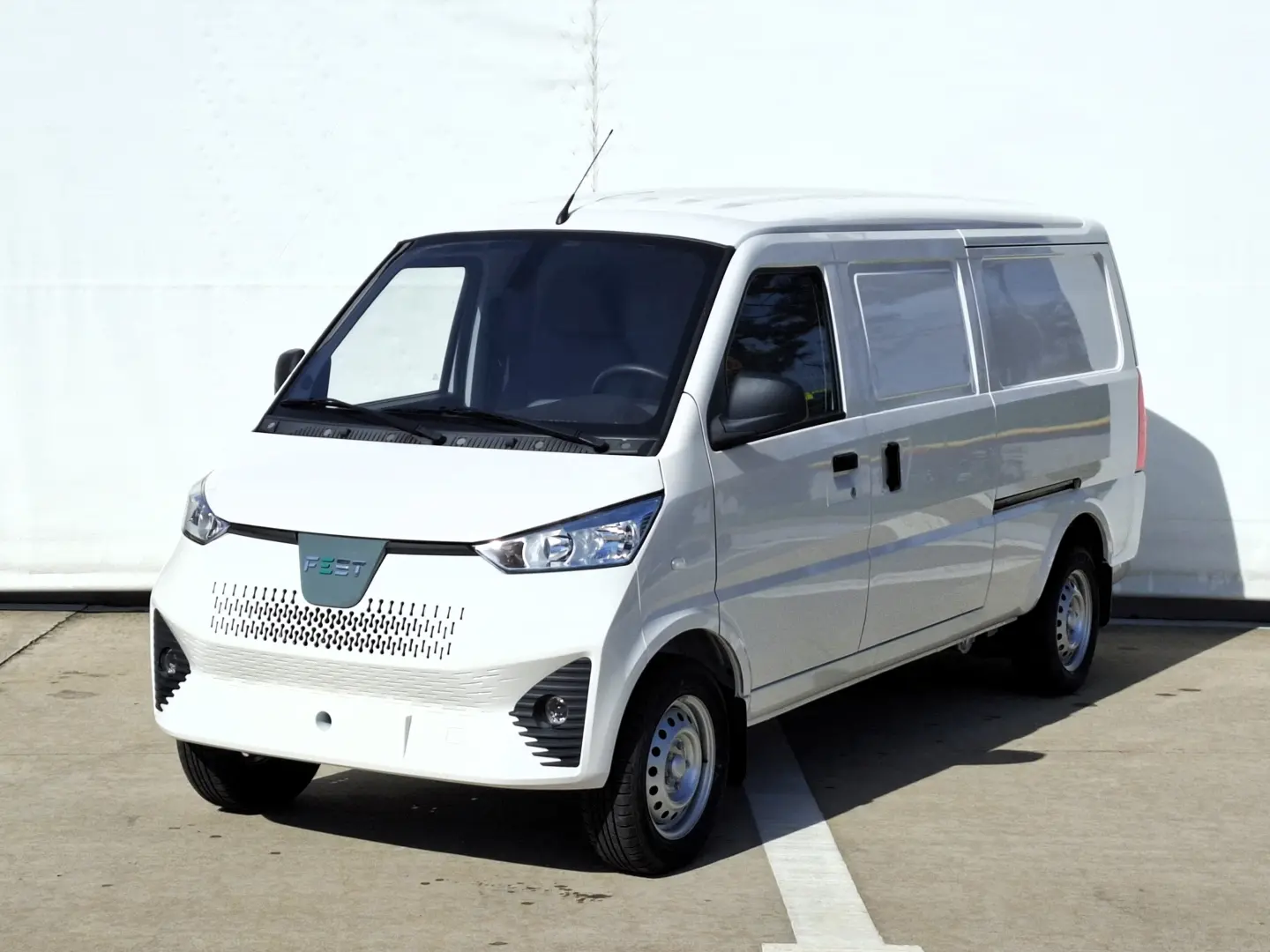 FEST E-BOX M---Autoutilitara--ELECTRIC