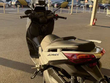 Yamaha XMAX 300 TechMax
