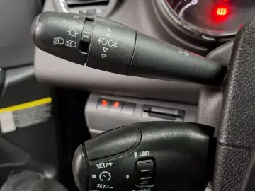 Peugeot 3008 1.6 HDI FAP Active