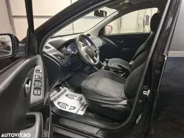 Hyundai Tucson blue 1.7 CRDi 2WD Style