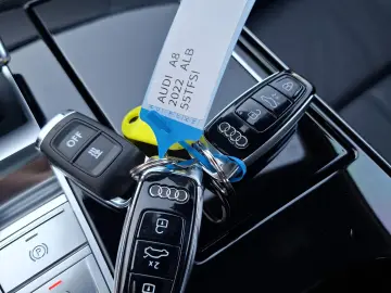 Audi A8 55 TFSI quattro Tiptronic MHEV