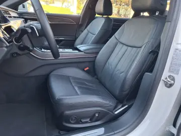 Audi A8 55 TFSI quattro Tiptronic MHEV