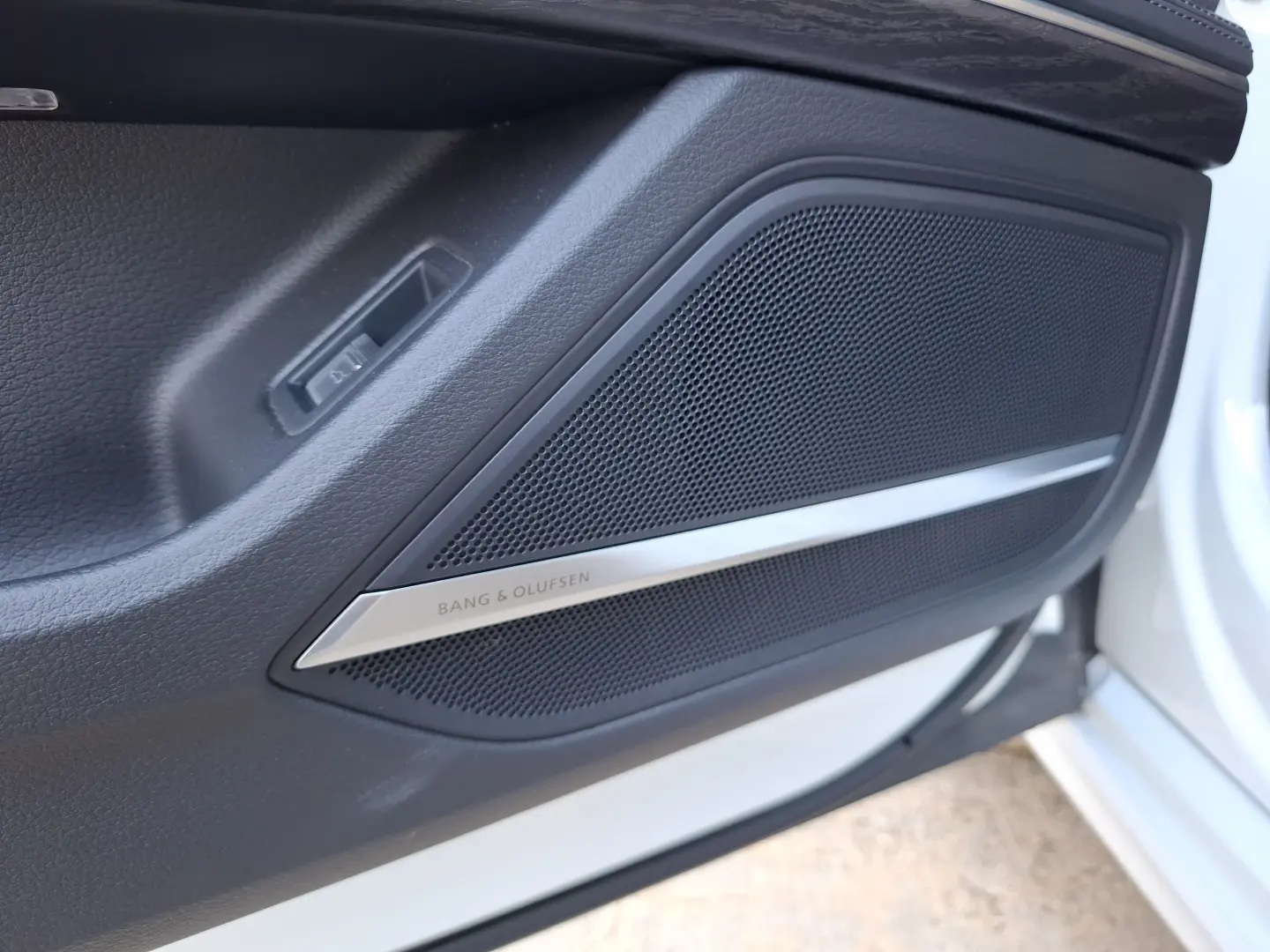 Audi A8 55 TFSI quattro Tiptronic MHEV