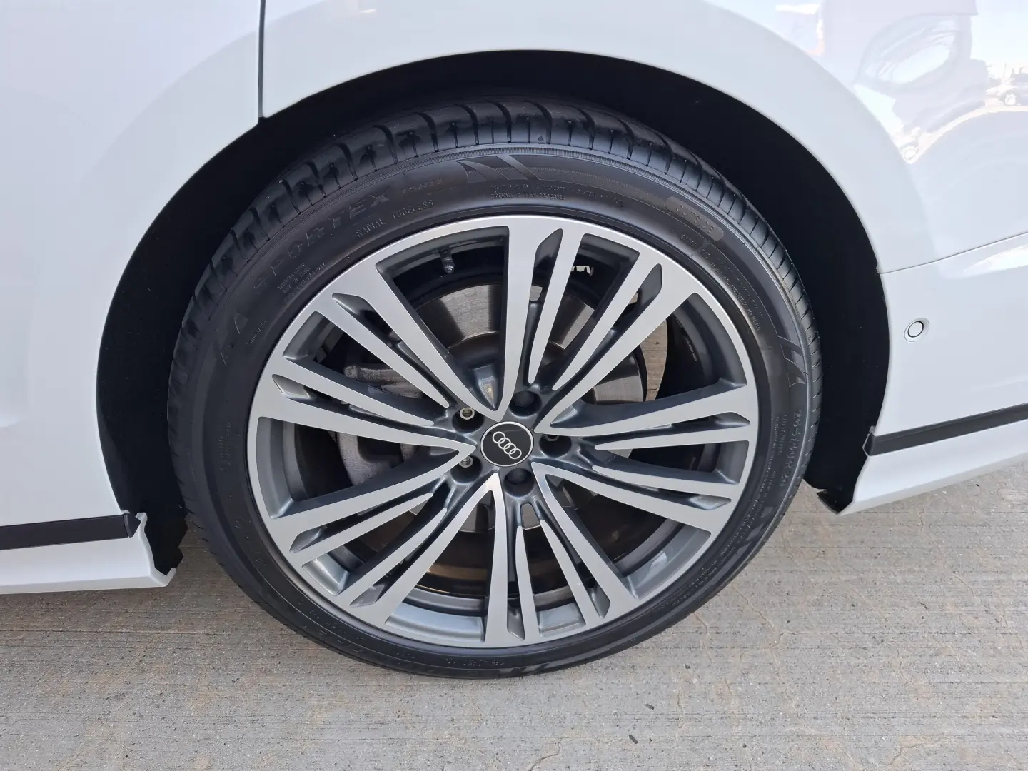 Audi A8 55 TFSI quattro Tiptronic MHEV