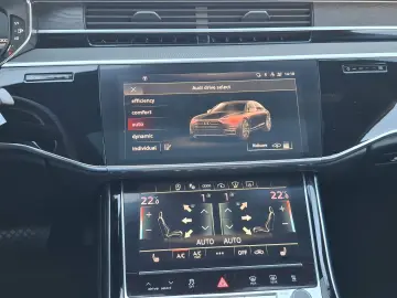 Audi A8 55 TFSI quattro Tiptronic MHEV