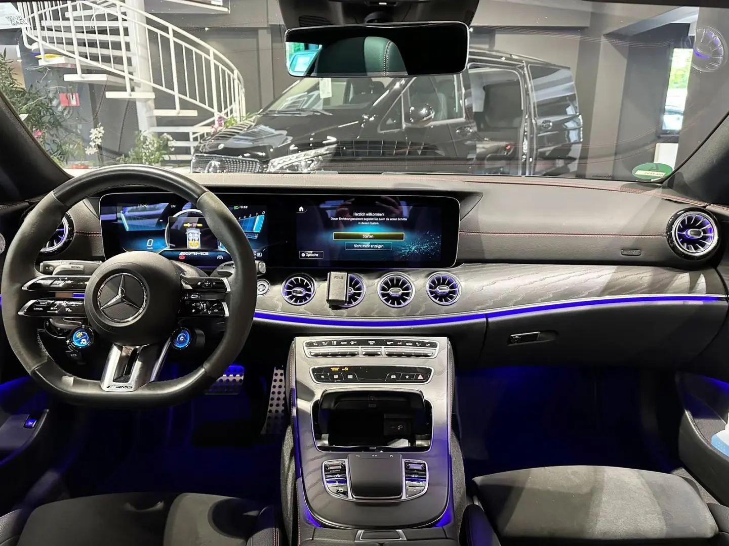 E 53 AMG 4M COUPE SPORTABGAS DISTRO PANO 360  HE