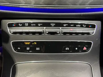 E 53 AMG 4M COUPE SPORTABGAS DISTRO PANO 360  HE