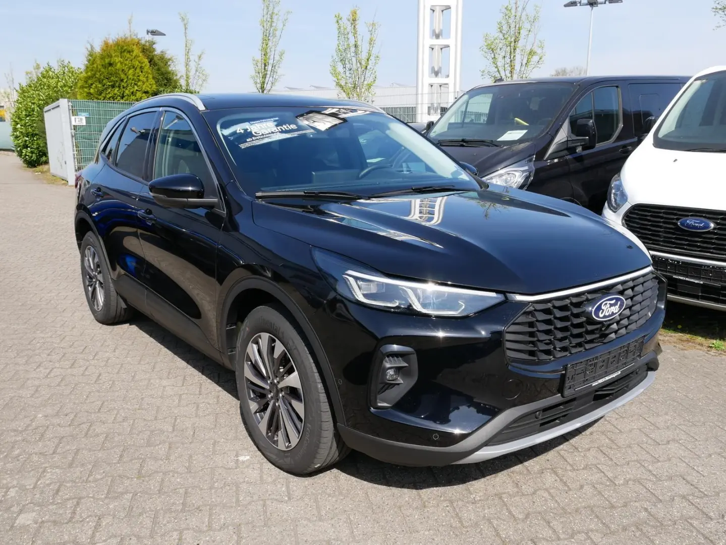 Kuga Hybrid Titanium