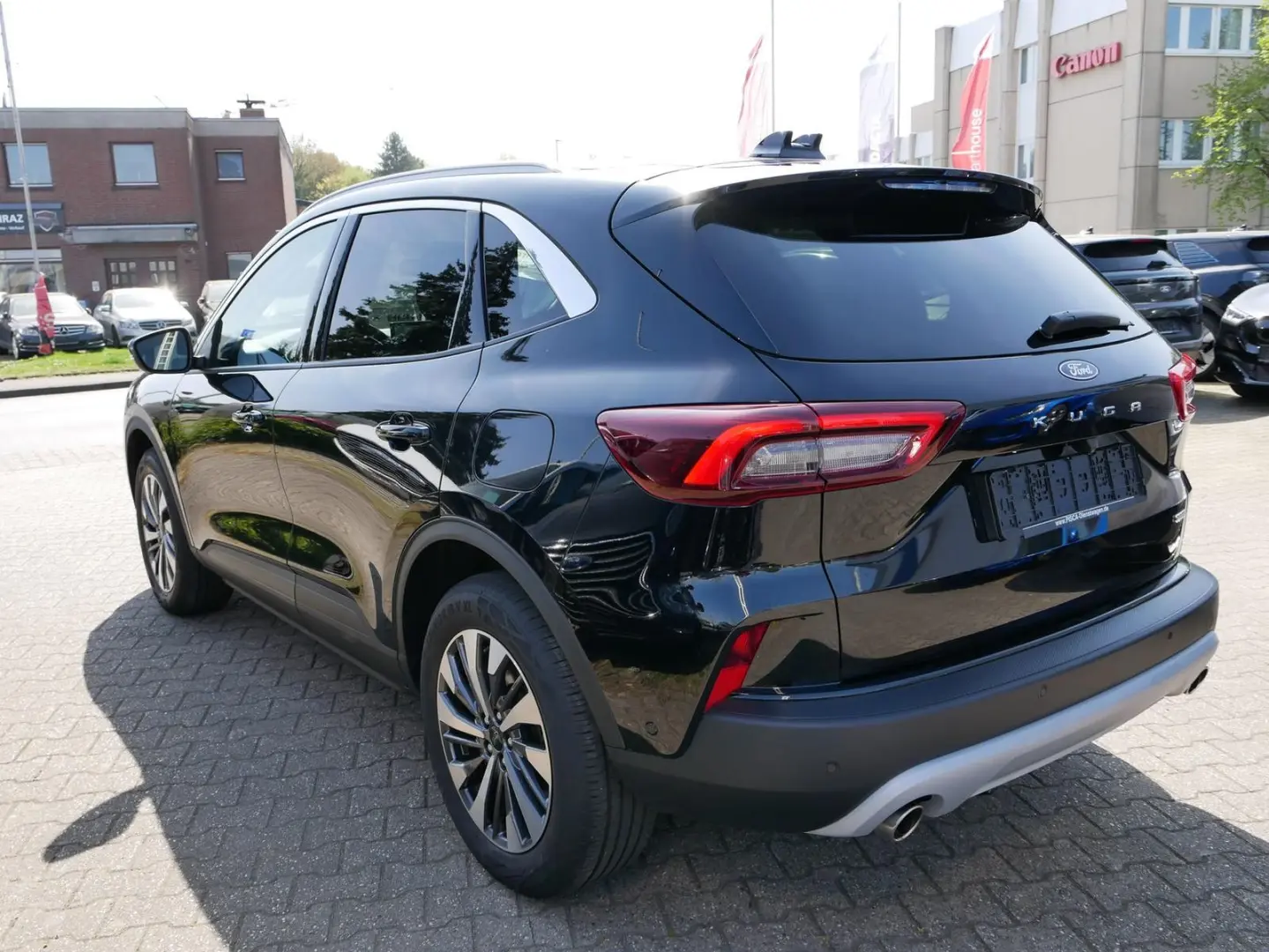 Kuga Hybrid Titanium